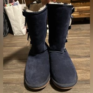 Blue Uggs with ribbon on side